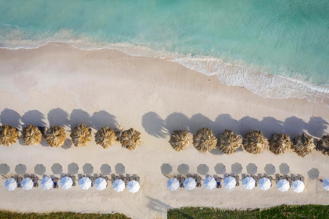 Hotel Ocean Eden Bay (Adults Only) Spring Rises Zewnętrze zdjęcie Aerial view of the beach at Atlantis Paradise Island