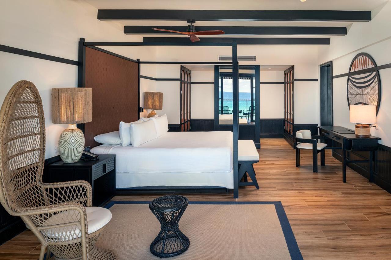 Hotel Ocean Eden Bay (Adults Only) Spring Rises Zewnętrze zdjęcie A bedroom at the hotel